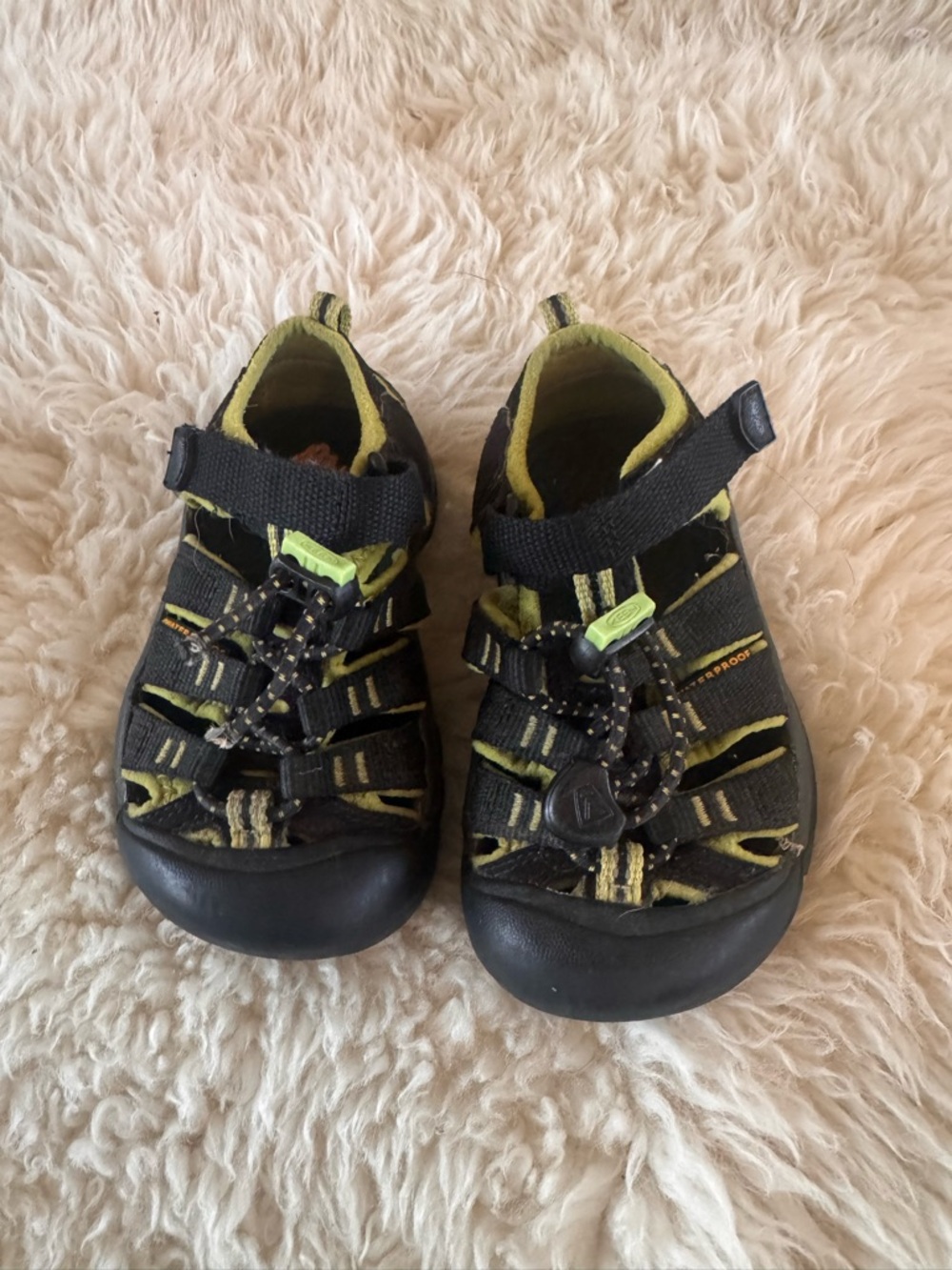 Kids Keen Closed-Toe Sandals in Black and Lime